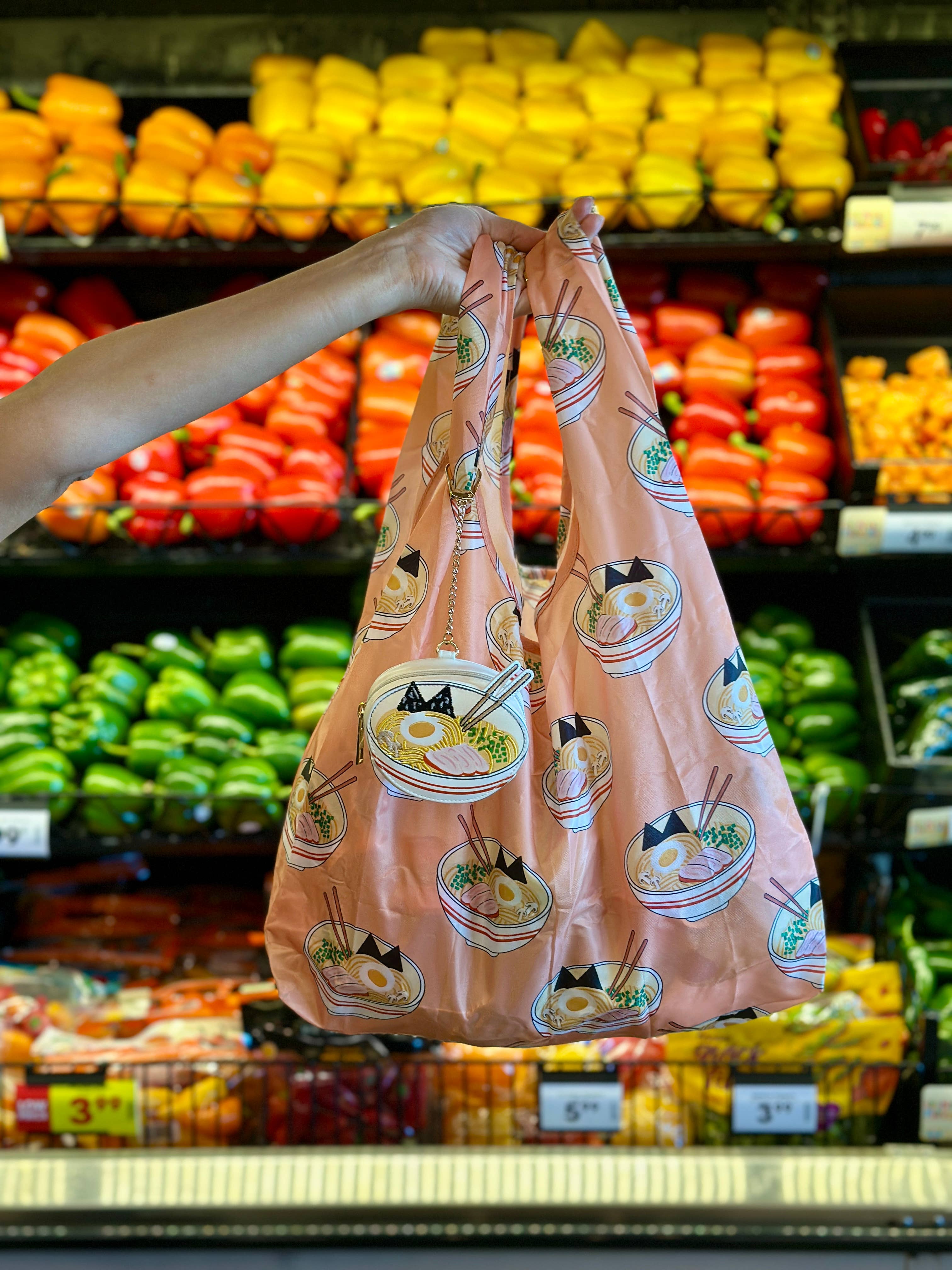 Living Royal - 2-in-1 Bag Charm & Reusable Shopper Bag - Ramen Noodles