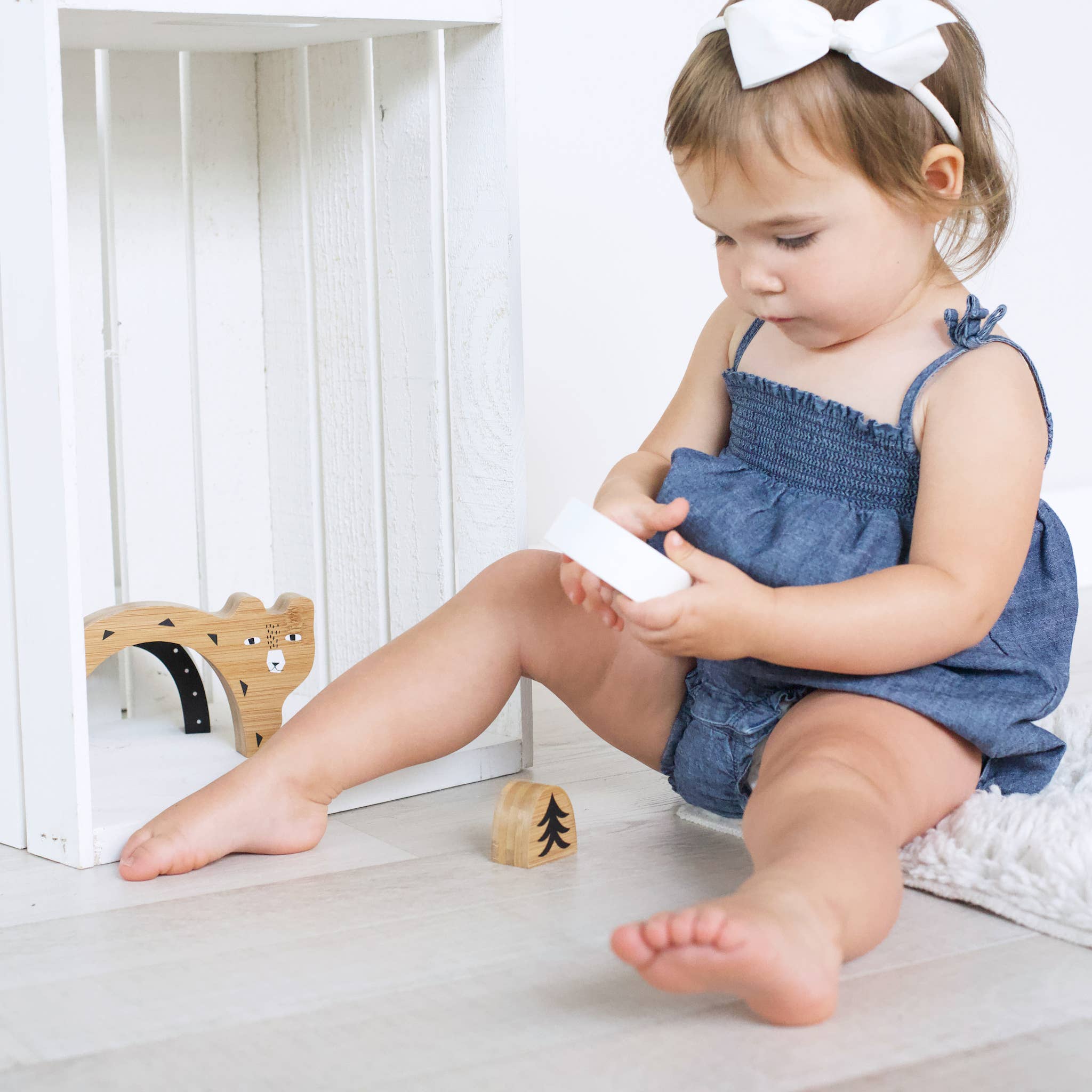 Wee Gallery - Bamboo Nesting Bear