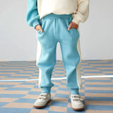 petiterevery_fleece_jogger_dreamyblue_model